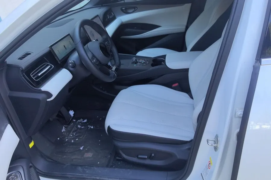 BYD 2024 seals 06 DM-i 1.5 stepless 120KM exclusive automatic gear 3