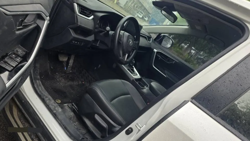Toyota 2024 RAV4 Rongbo 2.0 Stepless Two-Drive City Edition Automatic Gear 3