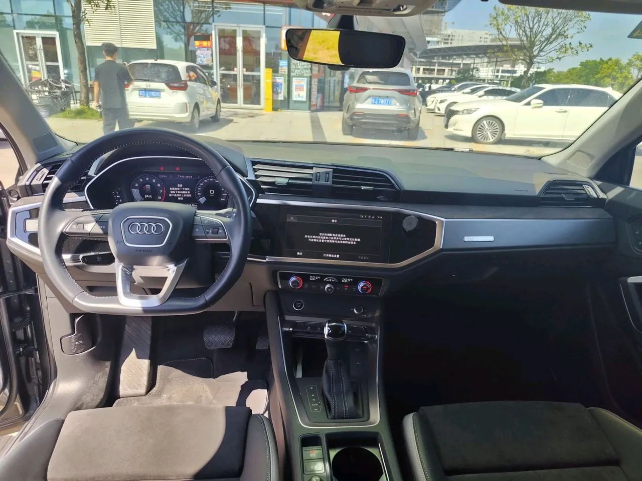 Audi 2022 Q3 1.4TFSI 35TFSI Fashion Dynamic Automatic 5