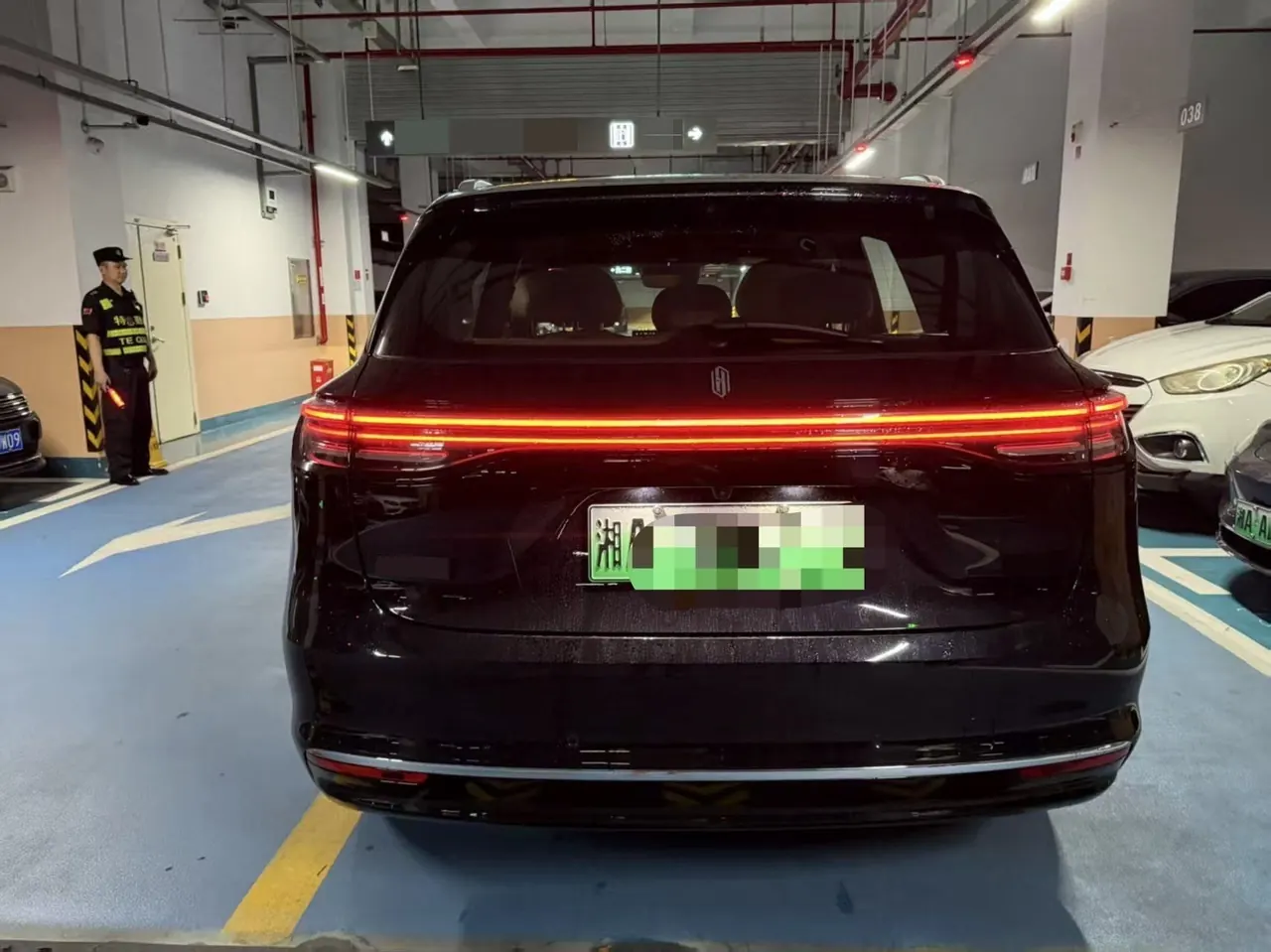 Shangjie 2025 H5 Range-Extended Max Automatic Transmission 7