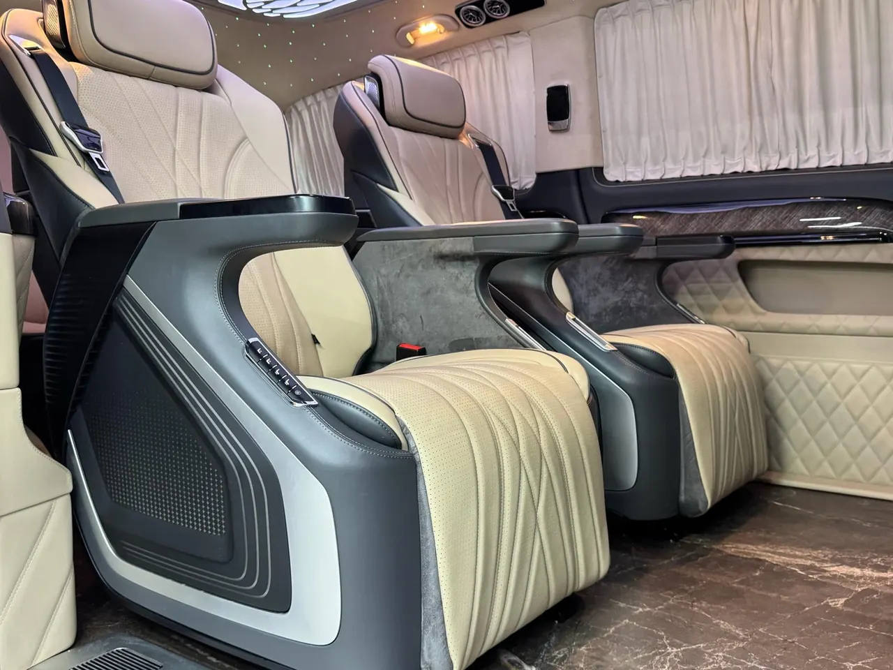 Mercedes Benz 2023 Vito 2.0T Elite Edition 7-seat Automatic Gear 16