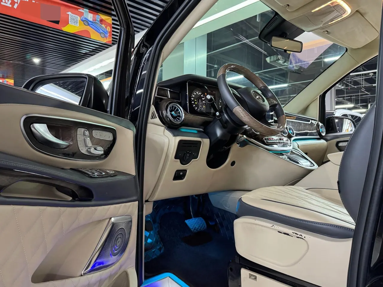 Mercedes Benz 2023 Vito 2.0T Elite Edition 7-seat Automatic Gear 7