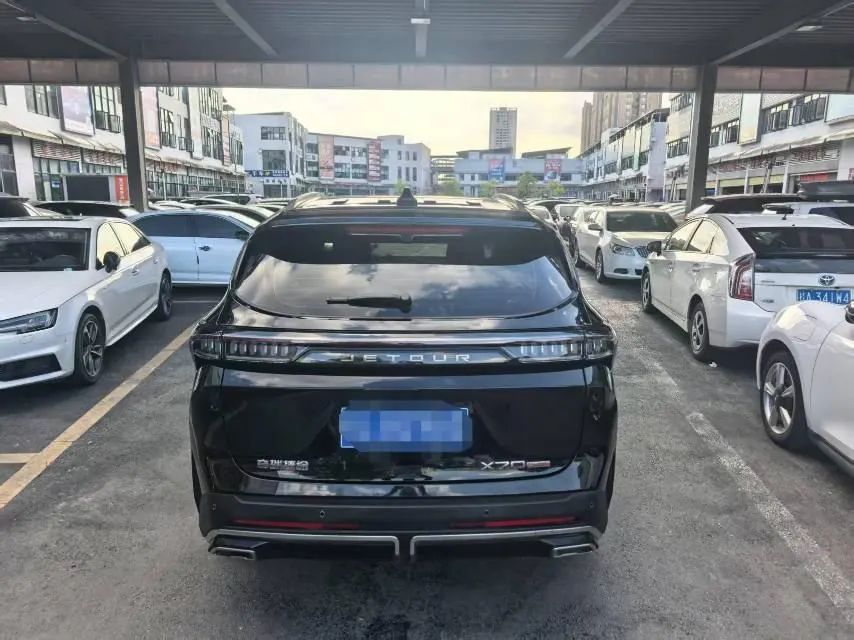 Jetour 2025 X70 PLUS 1.5T Deluxe Edition 5-seat Automatic Gear 5
