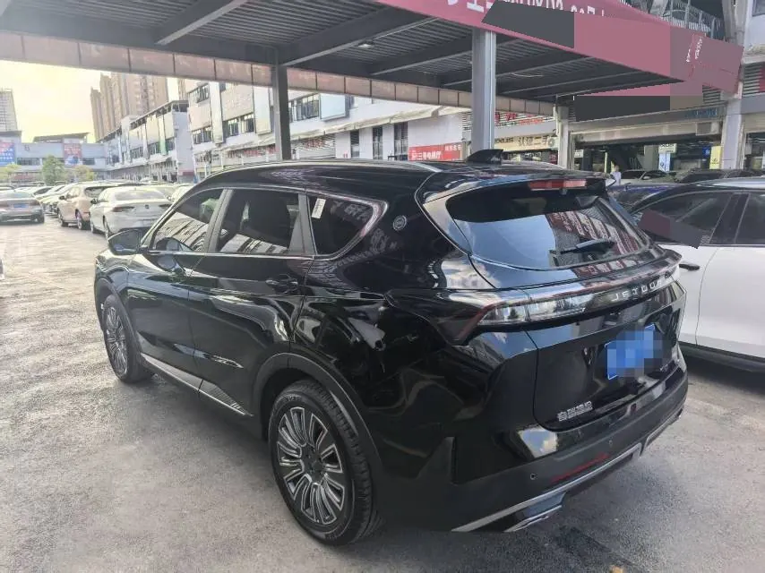 Jetour 2025 X70 PLUS 1.5T Deluxe Edition 5-seat Automatic Gear 6