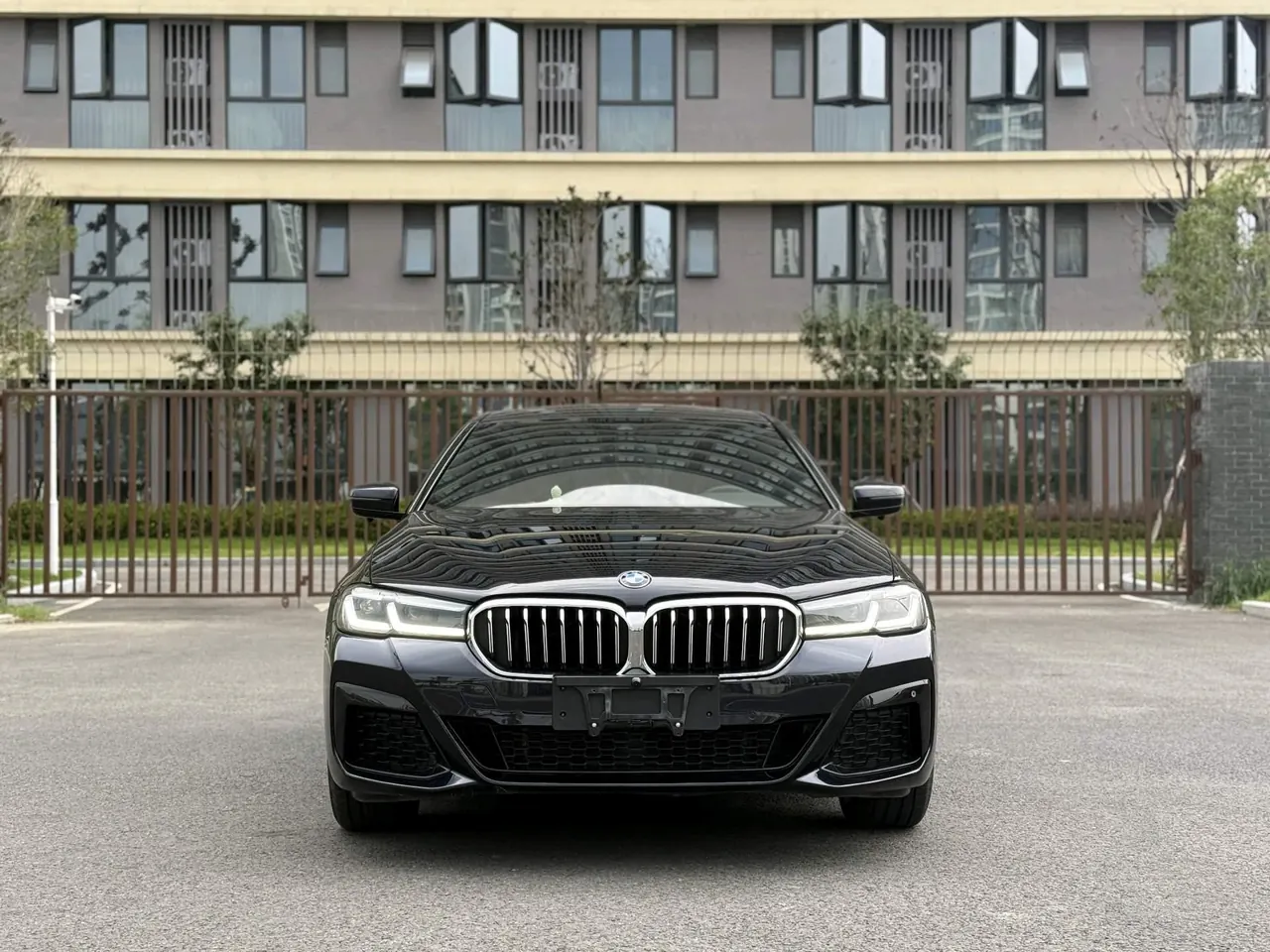 BMW 5 Series 2023 530Li 2.0T Leading M Sports Suit (Modified) Automatic Gear 2