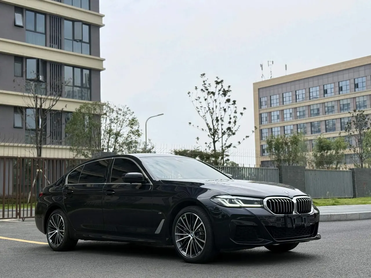 BMW 5 Series 2023 530Li 2.0T Leading M Sports Suit (Modified) Automatic Gear 3