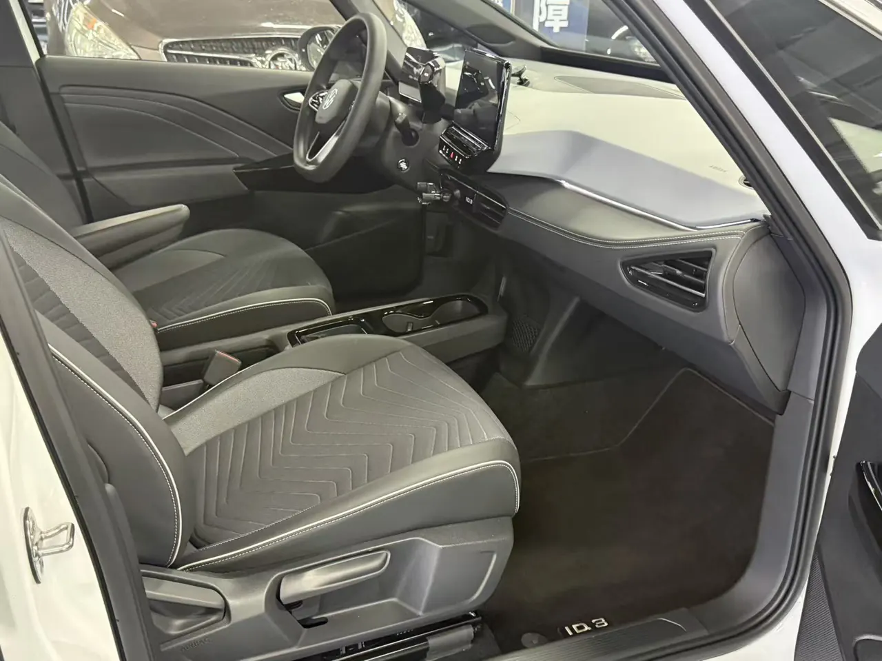 Volkswagen 2024 ID. 3 Pure Intelligence Enjoyment Version, Automatic Transmission 12