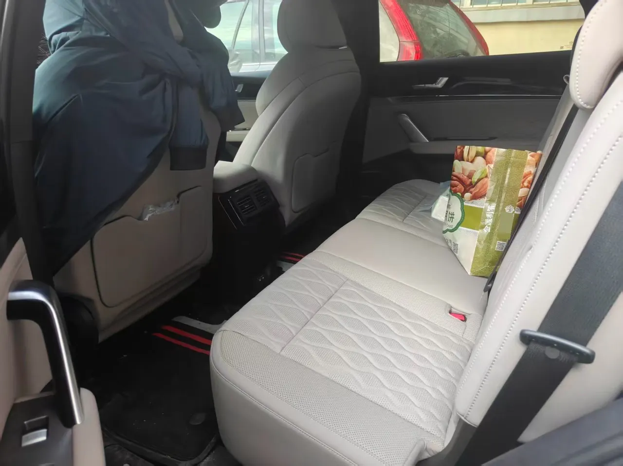 BYD Tang New Energy 2025 Tang DM-i 1.5T Stepless Smart Driving Edition 175KM Honorable Automatic Gear 3