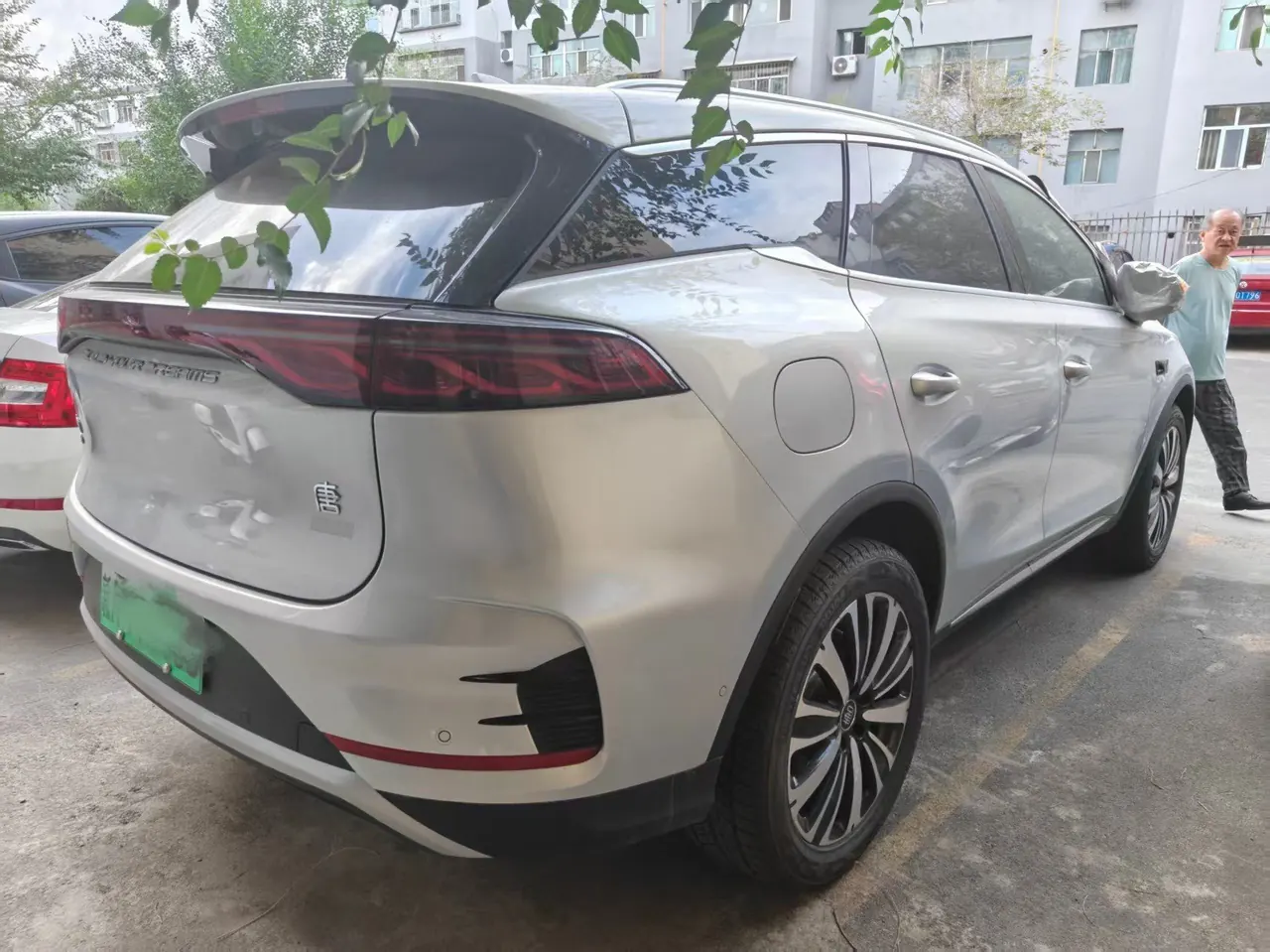 BYD Tang New Energy 2025 Tang DM-i 1.5T Stepless Smart Driving Edition 175KM Honorable Automatic Gear 7
