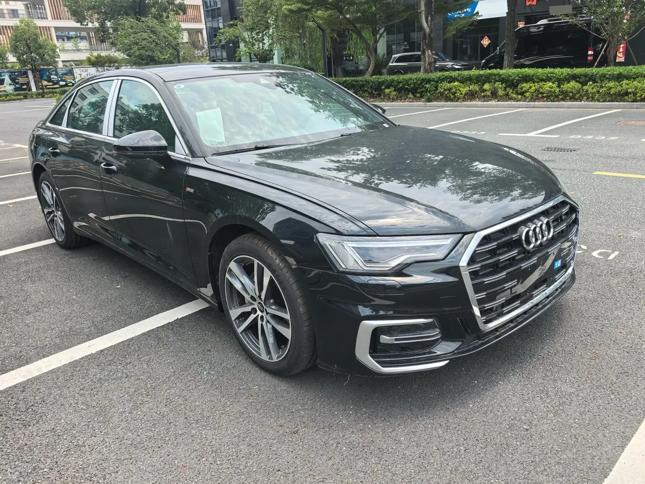 Audi 2025 A6L 2.0TFSI 40TFSI Deluxe Dynamic Automatic 3