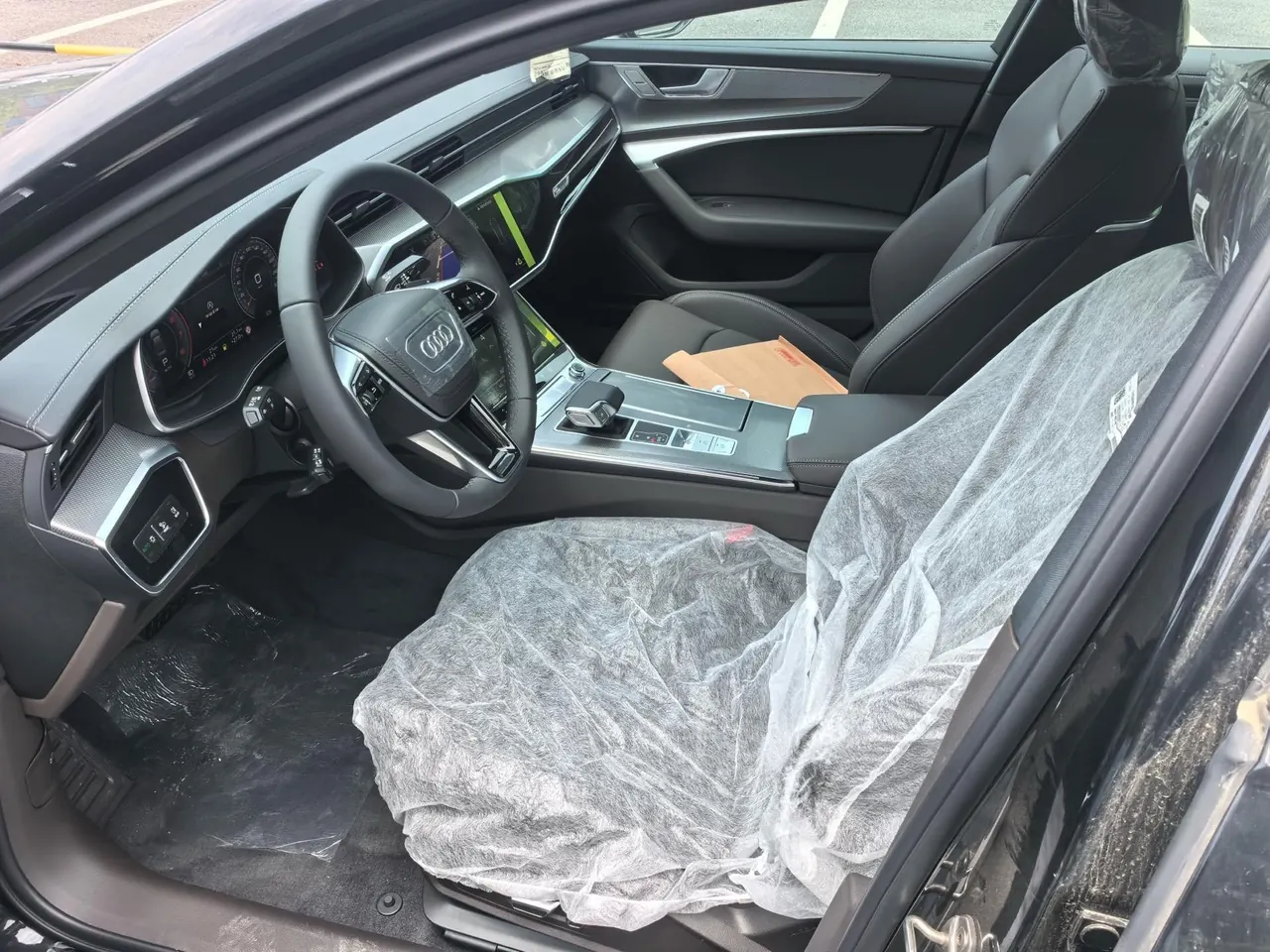 Audi 2025 A6L 2.0TFSI 40TFSI Deluxe Dynamic Automatic 9