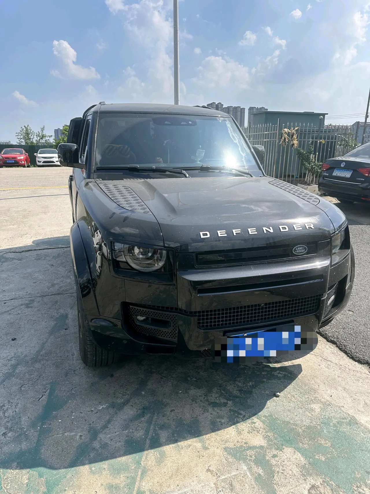 Land Rover Guard (Imported) 2025 Guard 90 48V 3.0T P400 X-Dynamic HSE Automatic Gear 4