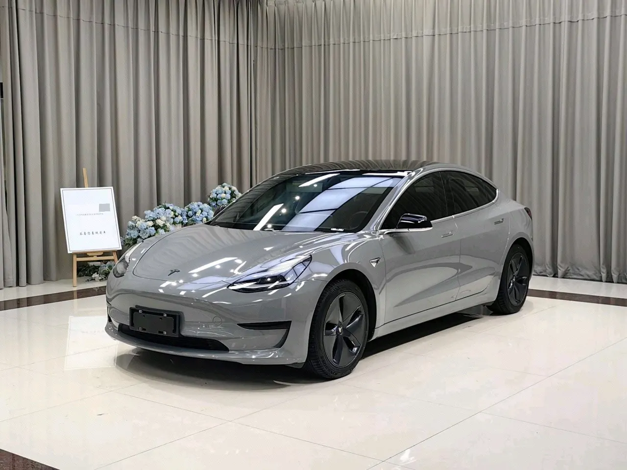 打开图片灯箱:Tesla 2020 Model 3 Standard Endurance Rear Drive Upgraded Automatic Gear