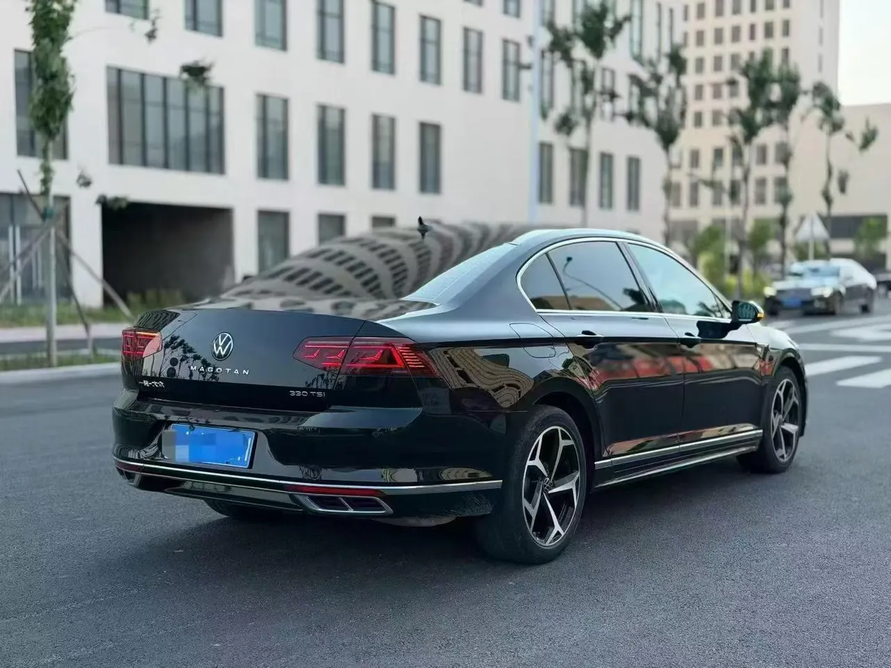 Volkswagen 2023 Magotan 2.0TSI 330TSI 2 million Commemorative Luxury Automatic Gear 9