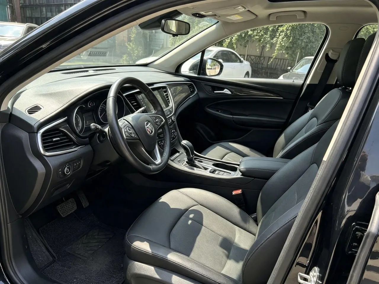 Buick 2020 Angkewei 2.0T 28T 4-wheel drive elite automatic gear 8