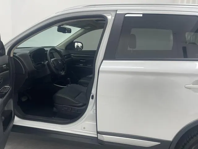 Mitsubishi 2020 Outlander 2.0 Stepless Two-Drive Enjoy Edition 5-seat Automatic Gear 5