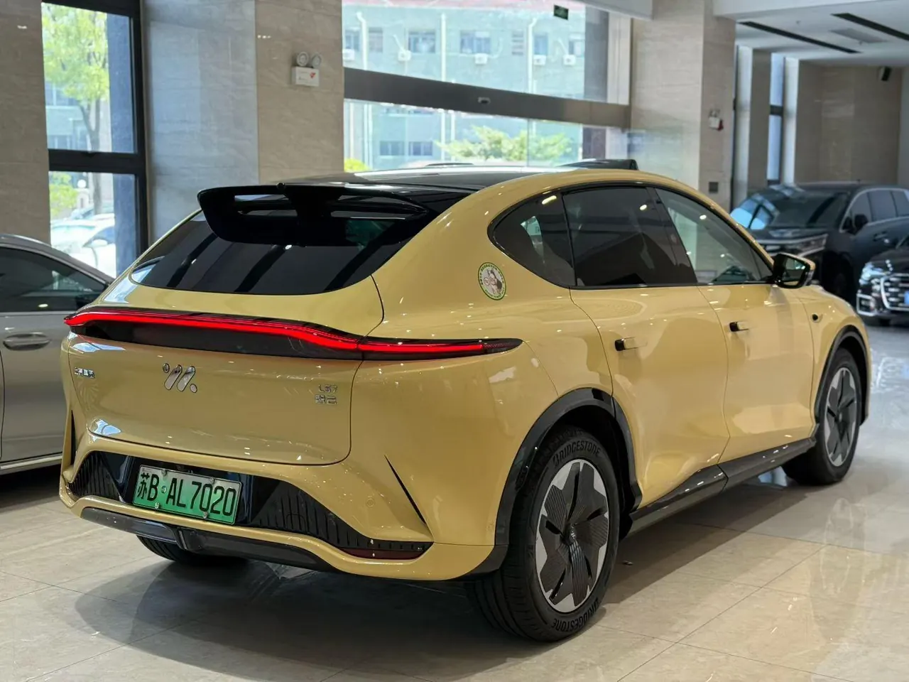 IM 2023 IM LS 7 100kWh Lux Rear Drive Automatic Gear 4