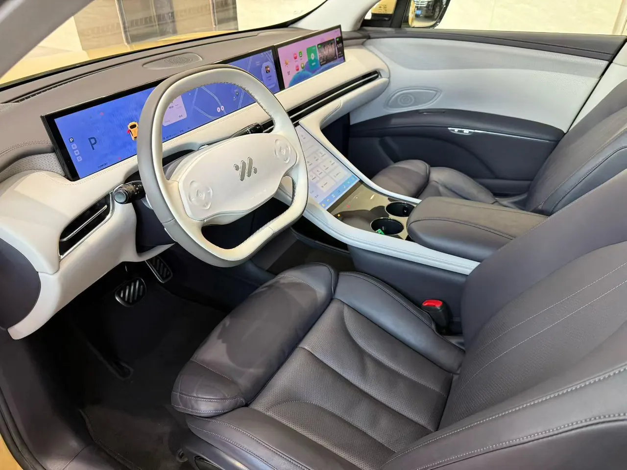 IM 2023 IM LS 7 100kWh Lux Rear Drive Automatic Gear 7