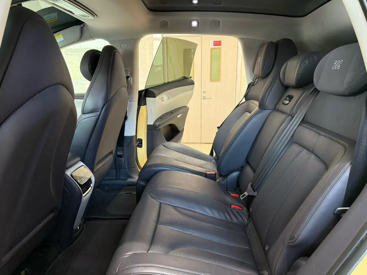 IM 2023 IM LS 7 100kWh Lux Rear Drive Automatic Gear 8