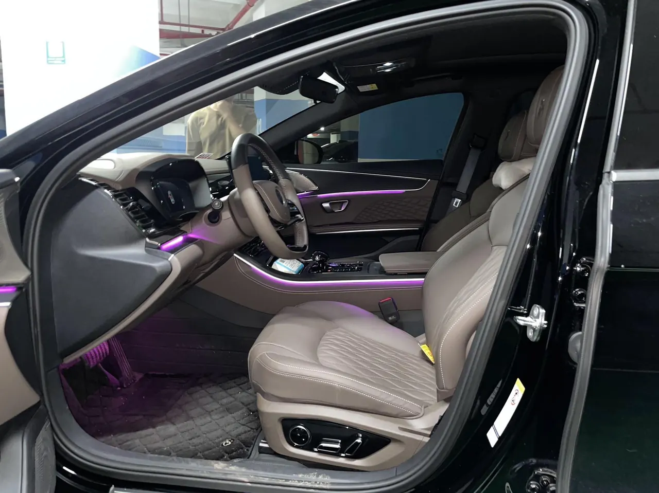BYD 2024 Han DM-i 1.5T stepless glory version 121KM exclusive automatic gear 2