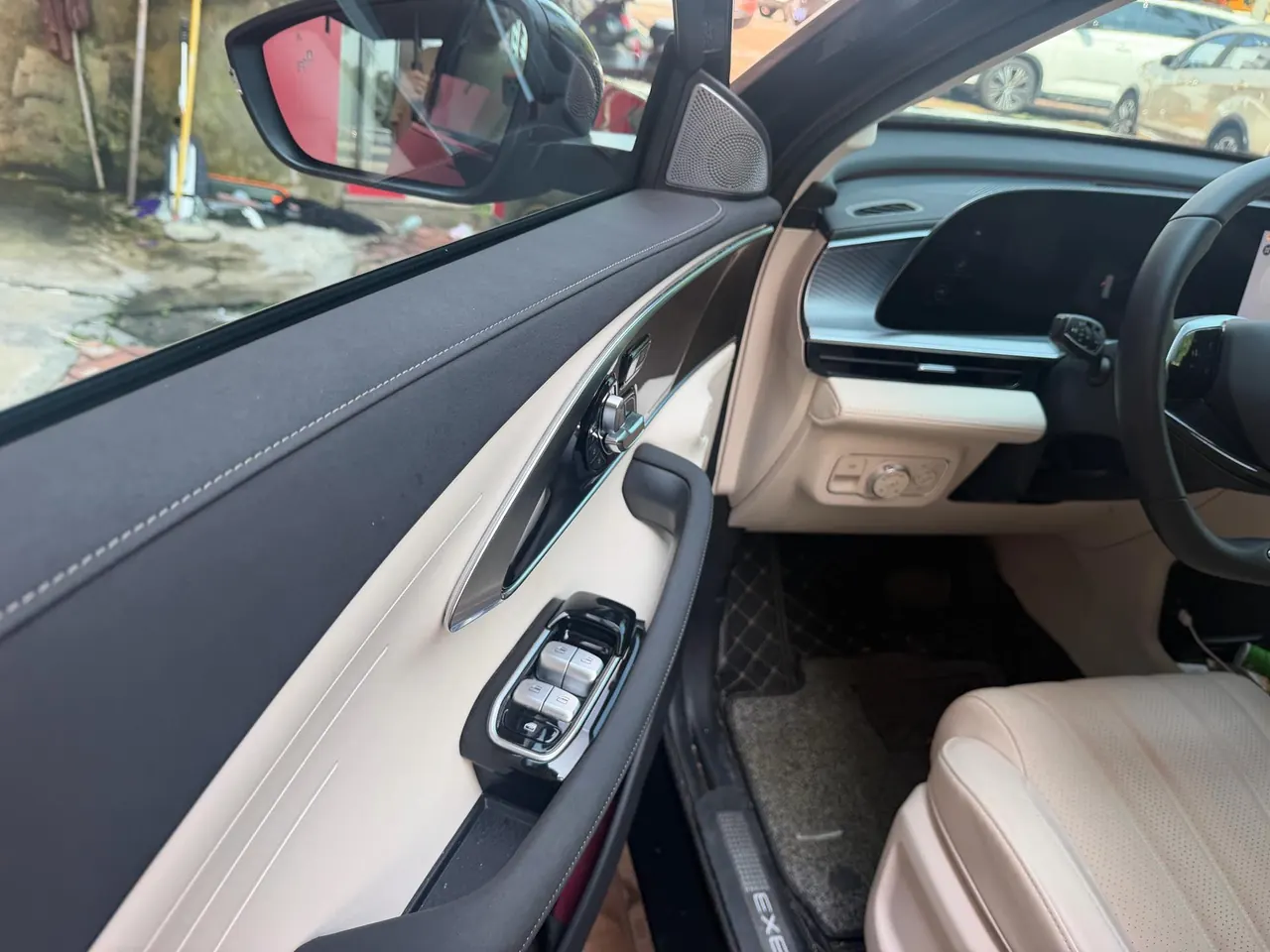 Xingtu 2024 Lingyun 1.6T 300T Two-Drive Xingyao Edition Automatic Gear 4