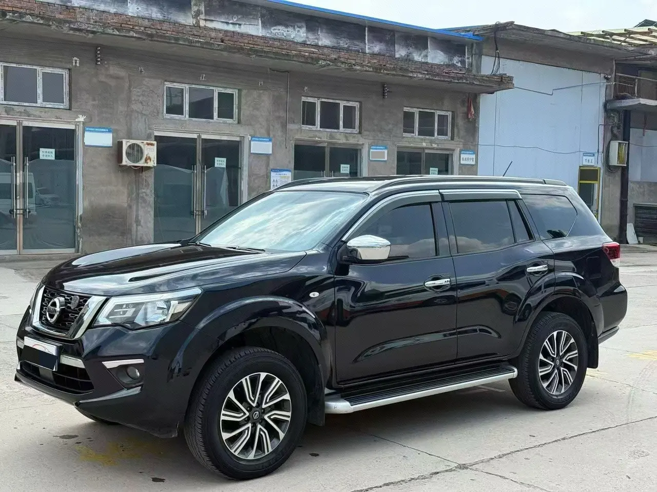 打开图片灯箱:Nissan 2020 Tuda 2.5 Four-wheel Drive Deluxe Edition Automatic Transmission