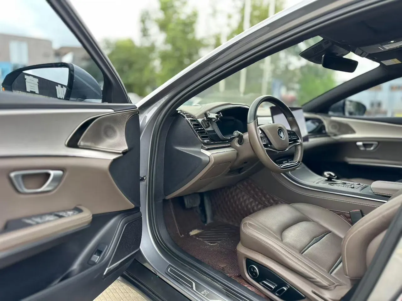 BYD 2020 Han DM 2.0T four-wheel drive performance version luxury automatic gear 3