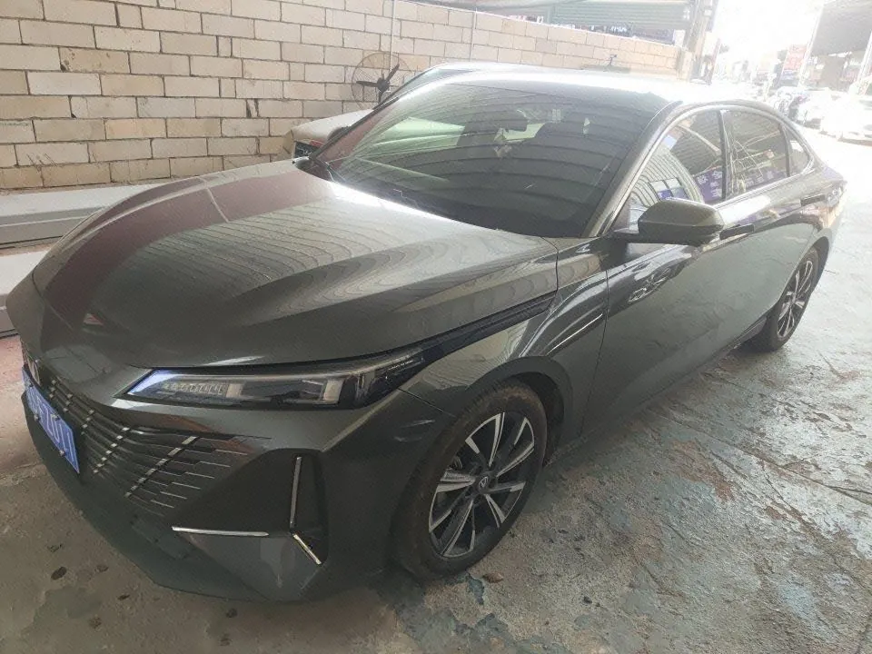 Open image lightbox: ChangAn 2024 Yidong 1.5TGDI Flagship Automatic Gear