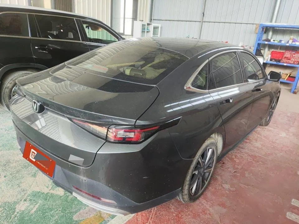 ChangAn 2024 Yidong 1.5TGDI Flagship Automatic Gear 2