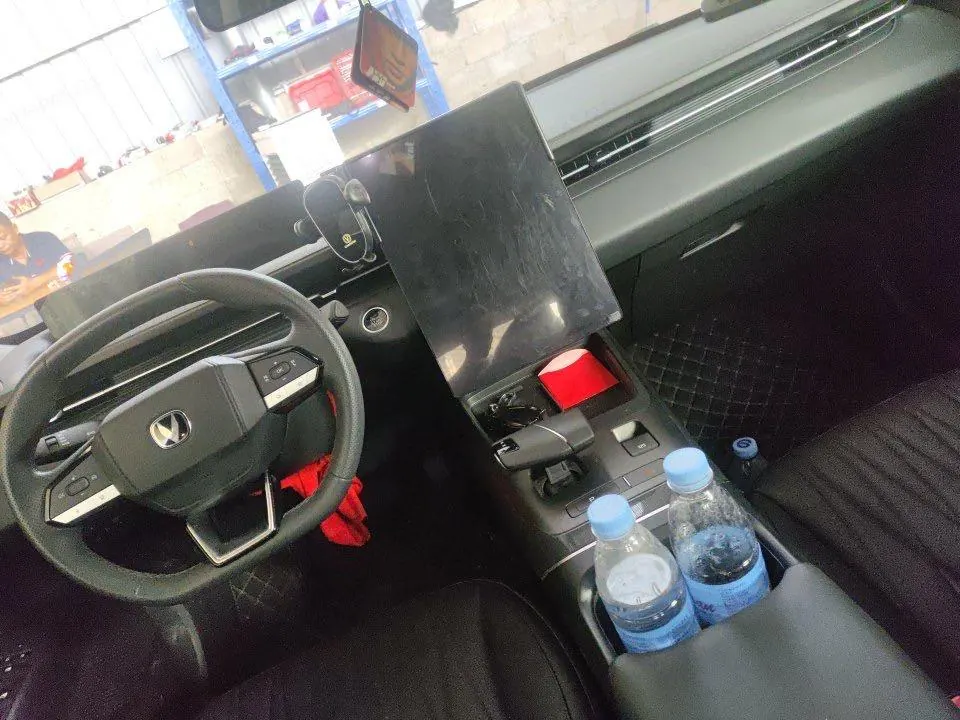 ChangAn 2024 Yidong 1.5TGDI Flagship Automatic Gear 3