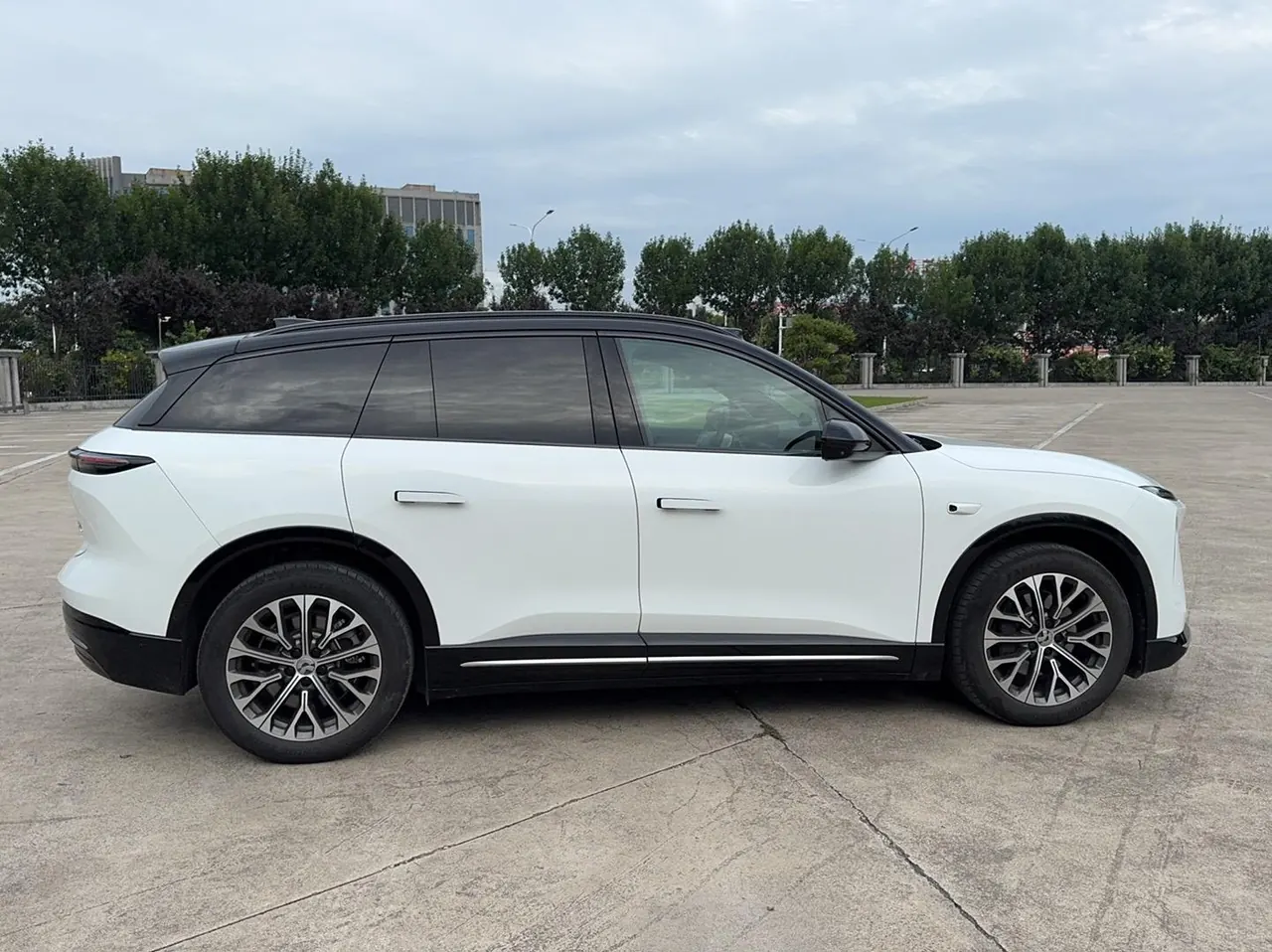 NIO 2025 ES6 75kWh automatic gear 9