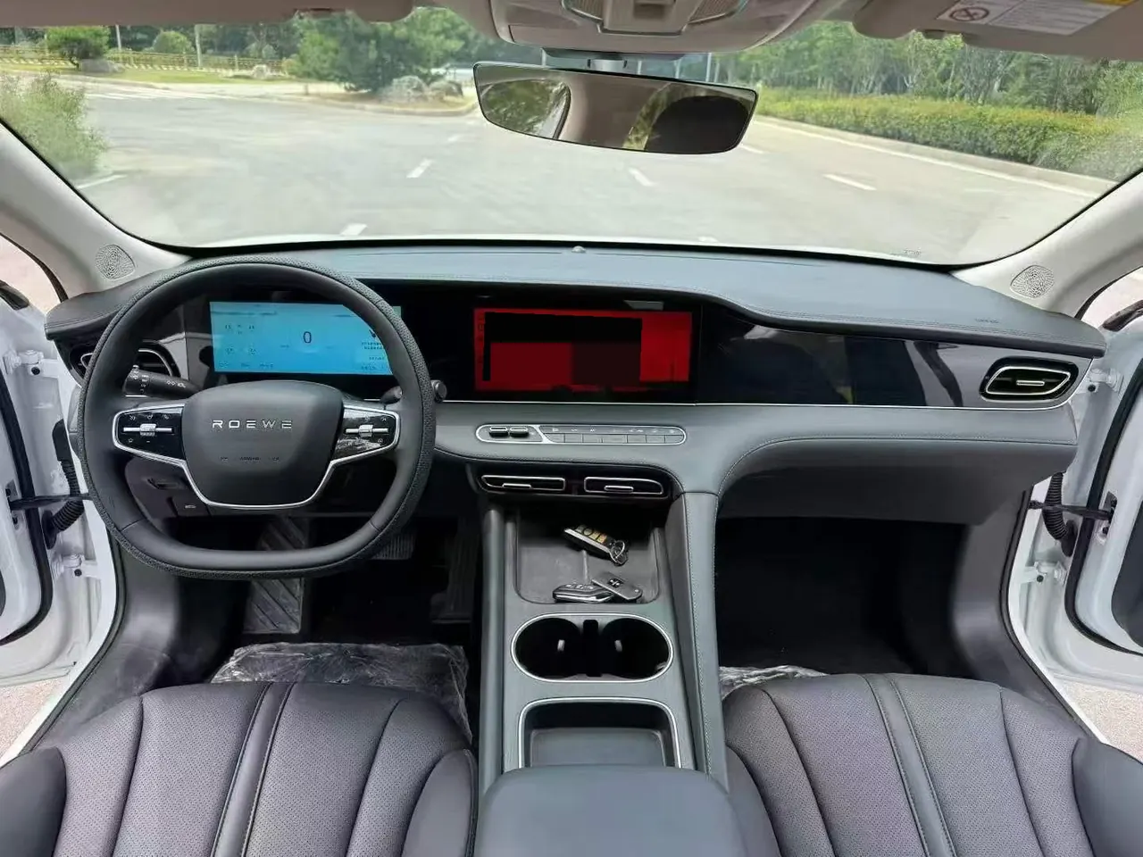 Roewe 2023 D7 DMH 1.5 125km Exceed Edition Automatic Gear 5