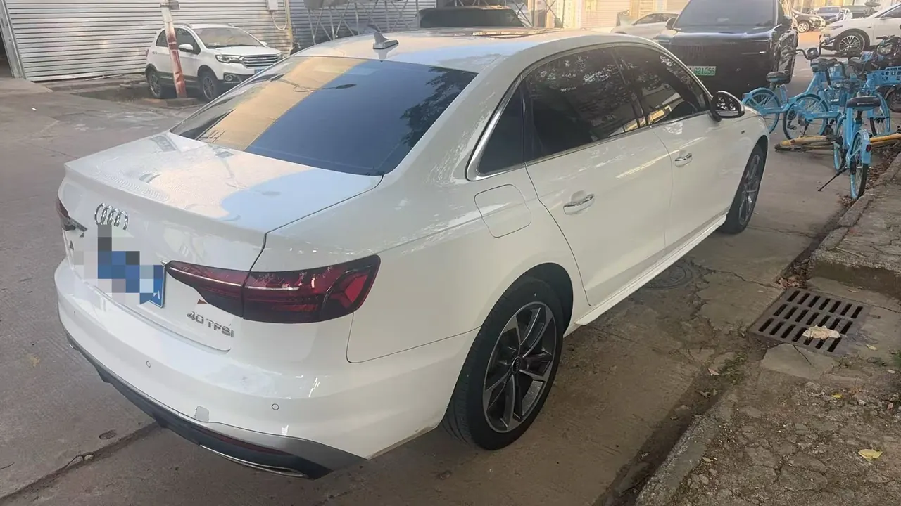 Audi 2022 A4L 2.0TFSI 40TFSI Fashion Dynamic Automatic 5