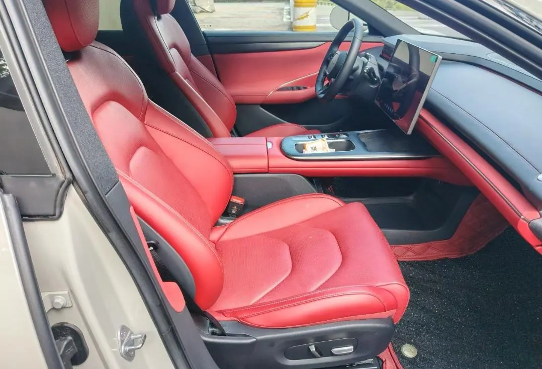 MI 2024 SU 7 700km Rear Drive Standard Founding Edition Automatic Gear 4