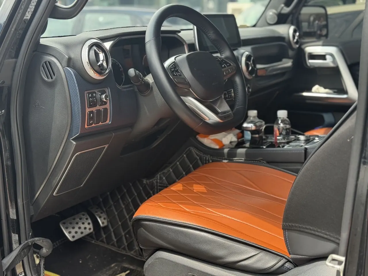 Beijing 2020 BJ40 2.0T 4-wheel drive city hunter version chivalrous automatic gear 5