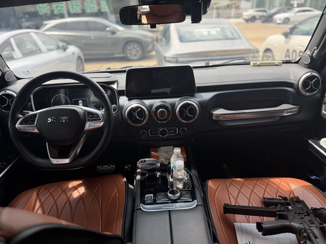 Beijing 2020 BJ40 2.0T 4-wheel drive city hunter version chivalrous automatic gear 6