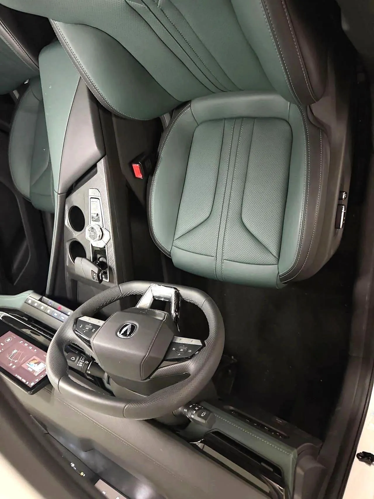 ChangAn 2024 UNI-V Smart Electric iDD 1.5 Stepless Blue Whale 136km Smart Auto 4