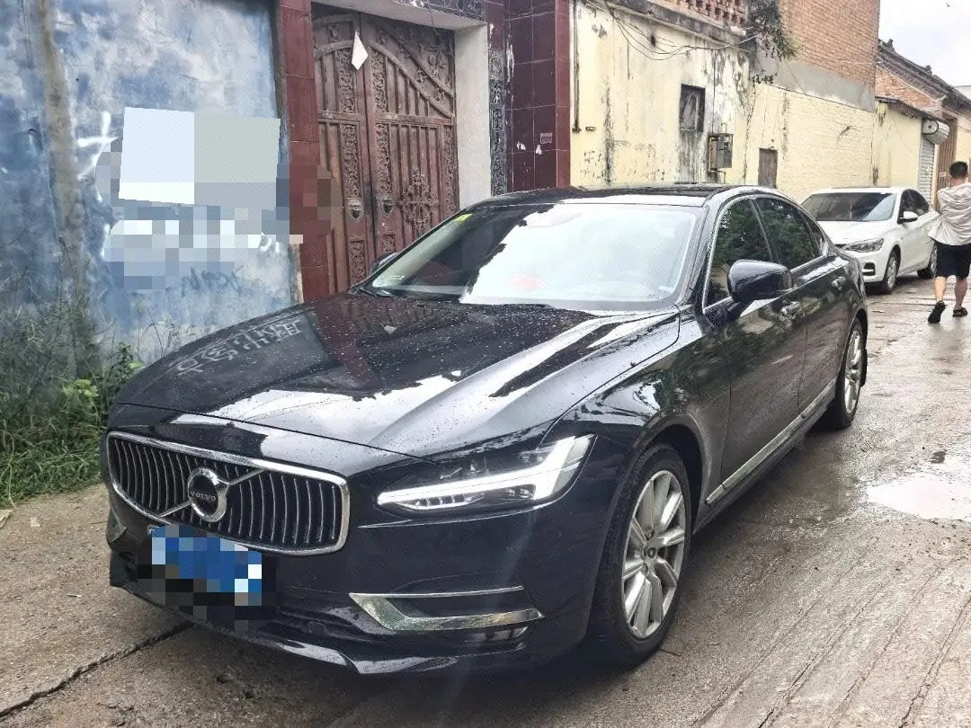 Open image lightbox: Volvo 2020 S90 2.0T T5 Zhiyi Deluxe Edition Automatic Gear