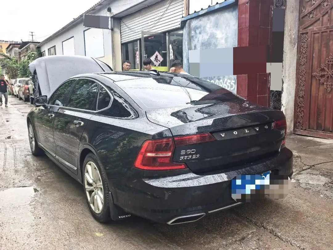 Volvo 2020 S90 2.0T T5 Zhiyi Deluxe Edition Automatic Gear 9