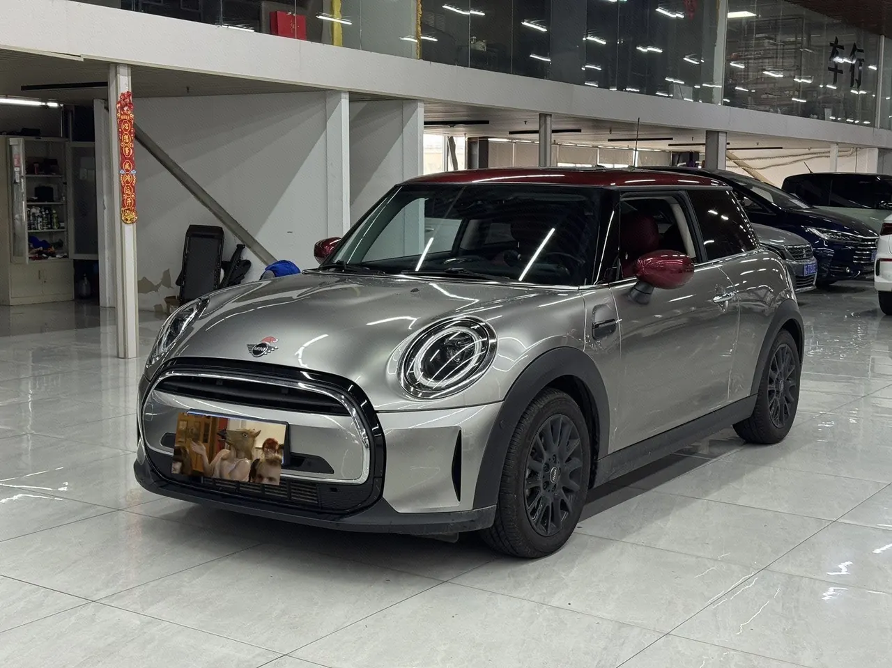 Open image lightbox: MINI Mini (imported) 2023 Mini One 1.5T automatic gear