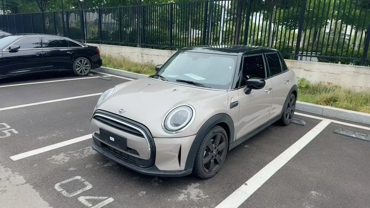 Open image lightbox: MINI Mini 5-Door (Imported) 2023 Mini Cooper 1.5T Artist (Modified) Automatic Gear