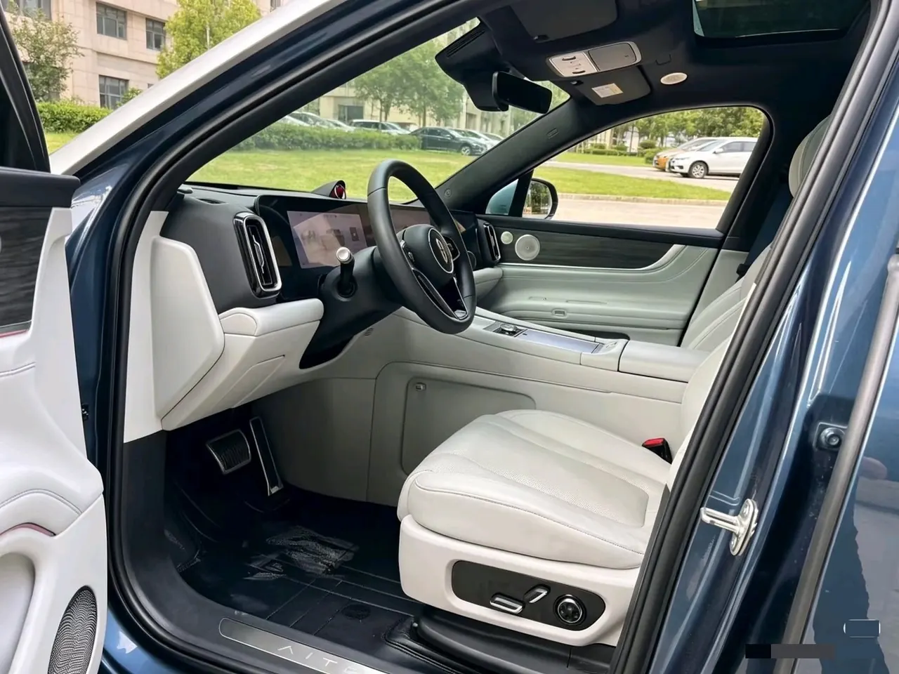 AITO 2024 AITO M9 extended range Ultra 52kWh automatic gear 5