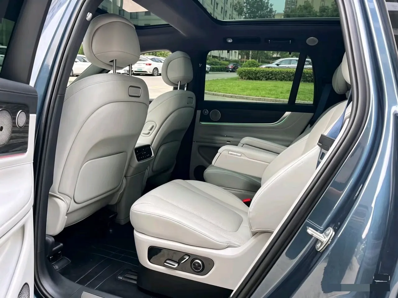 AITO 2024 AITO M9 extended range Ultra 52kWh automatic gear 6