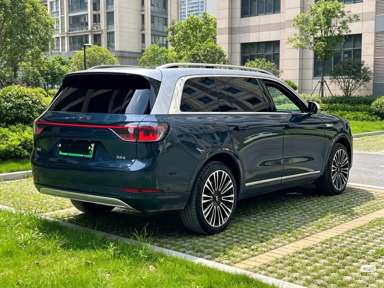 AITO 2024 AITO M9 extended range Ultra 52kWh automatic gear 7