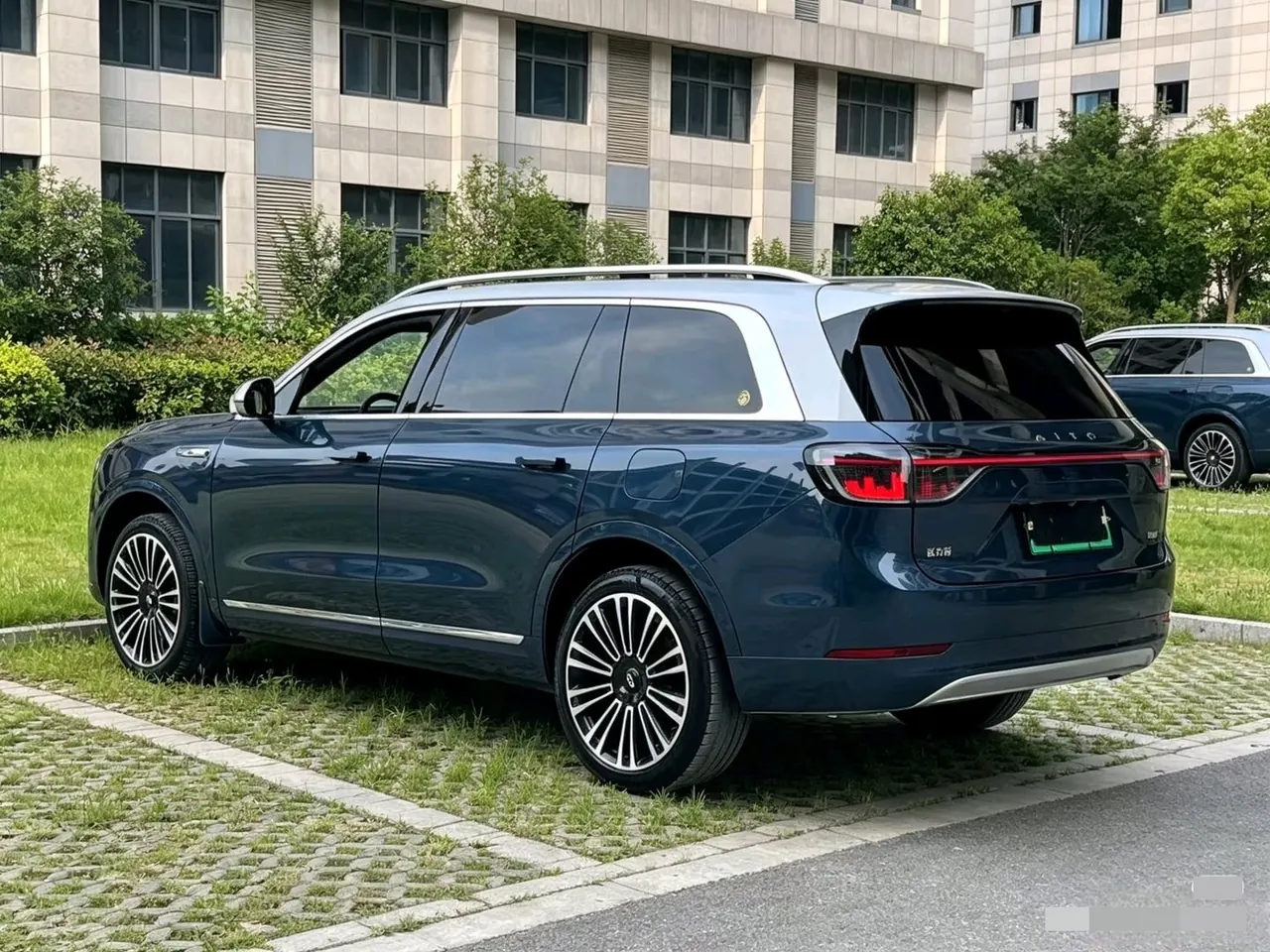 AITO 2024 AITO M9 extended range Ultra 52kWh automatic gear 9