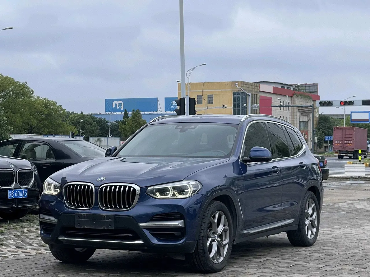 Open image lightbox: BMW 2020 X3 xDrive28i 2.0T luxury set automatic gear