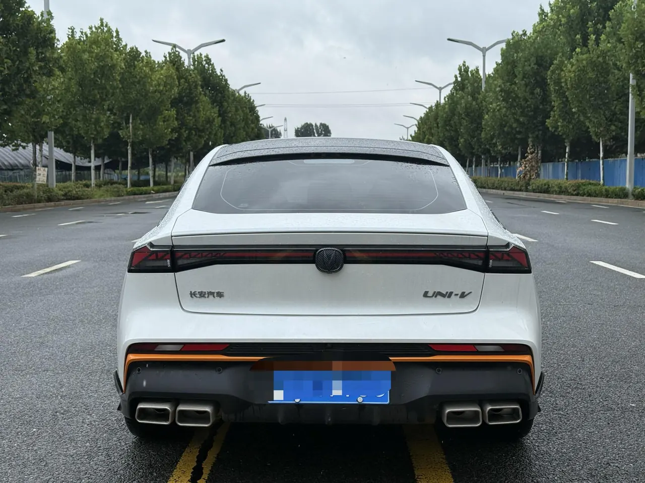 ChangAn 2024 UNI-V 1.5T Distinguished Sports Automatic 8