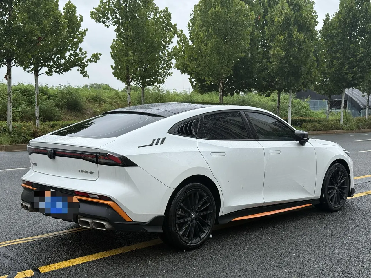 ChangAn 2024 UNI-V 1.5T Distinguished Sports Automatic 9