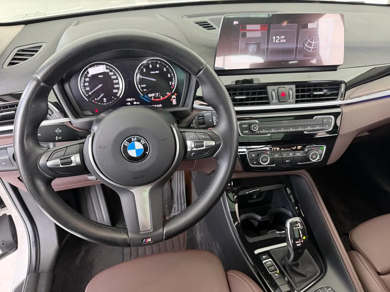 BMW 2022 X1 sDrive20Li 1.5T exclusive automatic gear 13