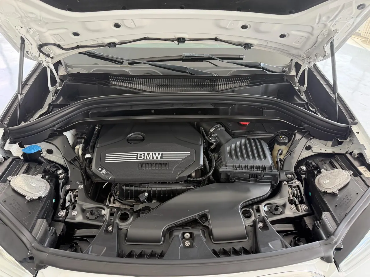 BMW 2022 X1 sDrive20Li 1.5T exclusive automatic gear 16